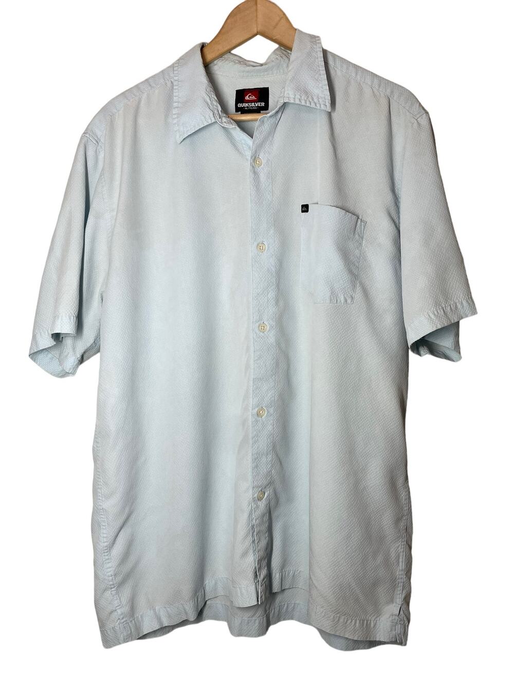 Quiksilver Light Blue Short Sleeve Button Front Shirt XL Textured Viscose Blend